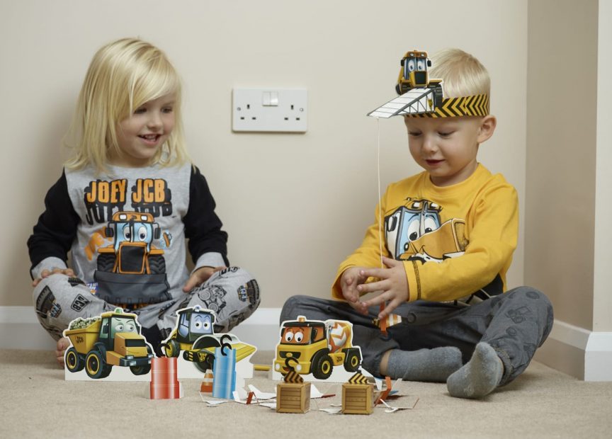 children-playing-constructive-play