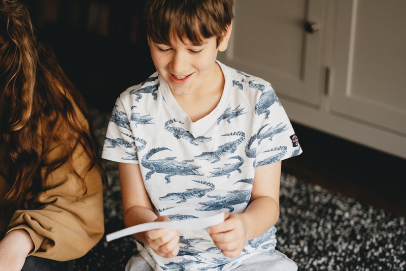 kids playing Easter games