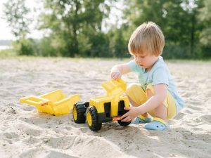 Sand Tray Ideas for Toddlers sand tray construction site 1